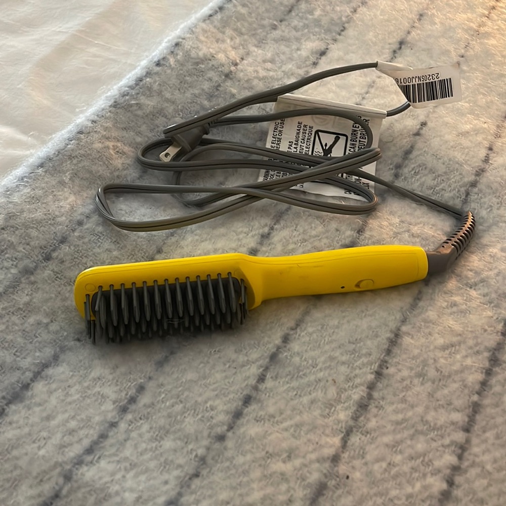 DryBar Mini Flattening Brush